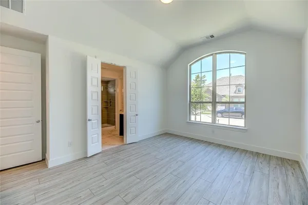 $2,650 | 12417 Iveson Drive, Fort Worth, TX 76052