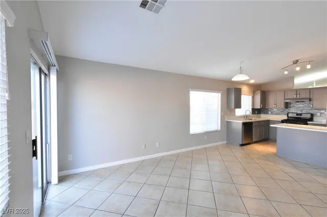 $2,000 | 3102 Saleen Court, North Las Vegas, NV 89031