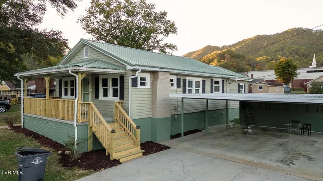 $199,000 | 132 Laurel Street, Weber City, VA 24290