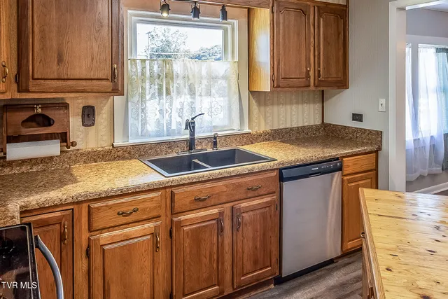 $199,000 | 132 Laurel Street, Weber City, VA 24290