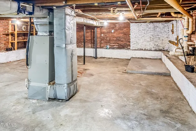 $199,000 | 132 Laurel Street, Weber City, VA 24290