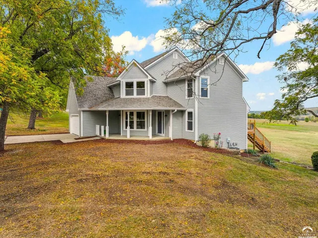 $699,000 | 820 East 1000th Road, Lawrence, KS 66047