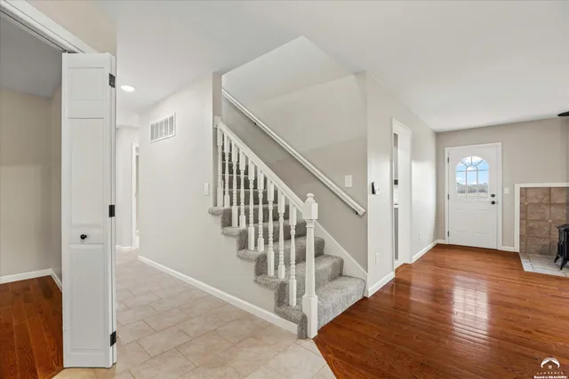 $699,000 | 820 East 1000th Road, Lawrence, KS 66047