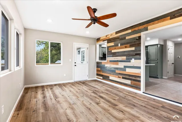 $699,000 | 820 East 1000th Road, Lawrence, KS 66047