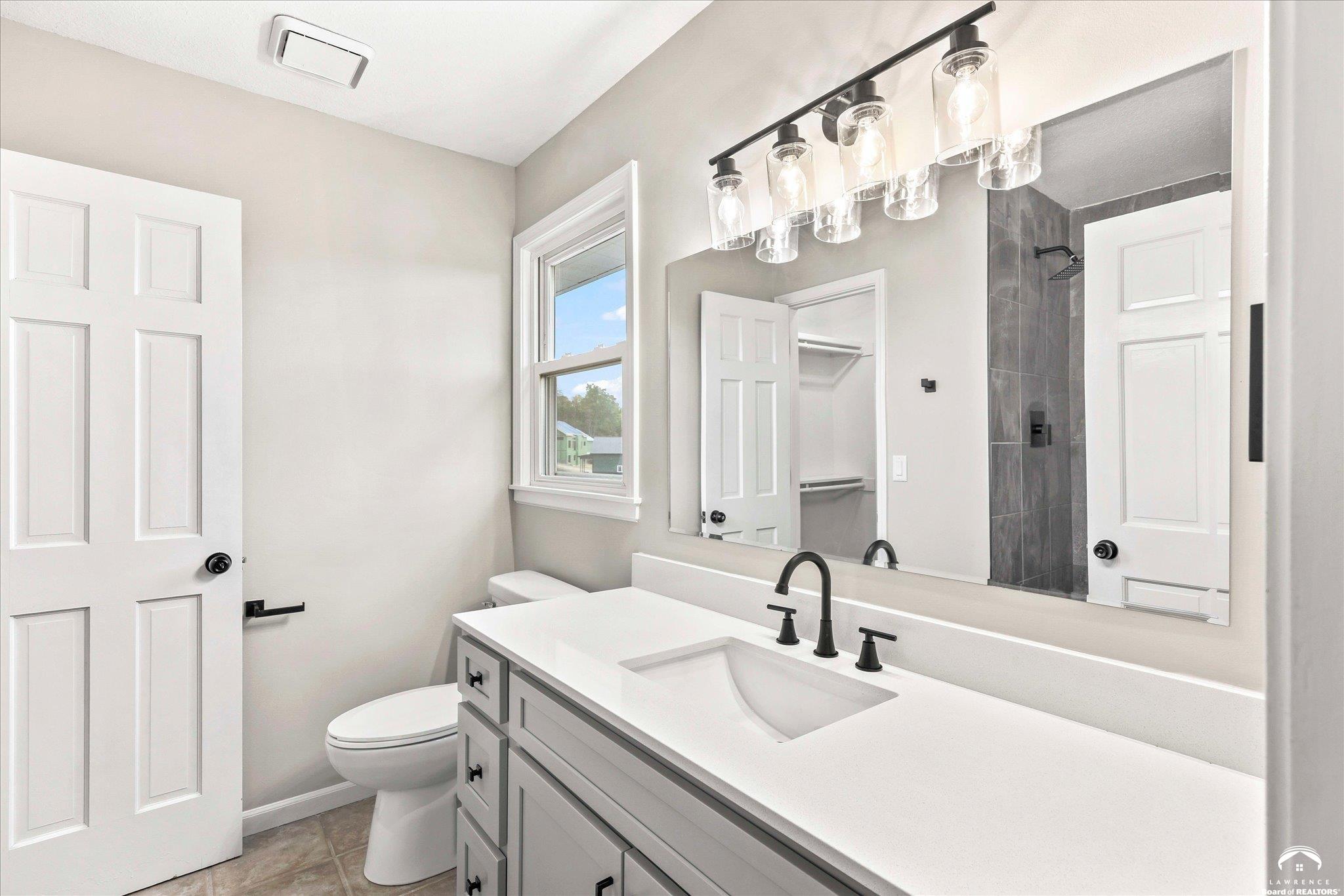 820 East 1000th Road Lawrence, KS 66047 - Photo 34 of 63