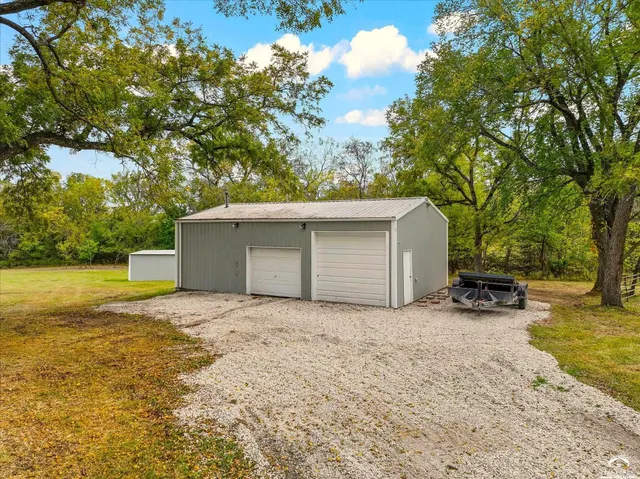 $699,000 | 820 East 1000th Road, Lawrence, KS 66047