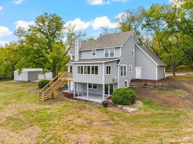 $699,000 | 820 East 1000th Road, Lawrence, KS 66047