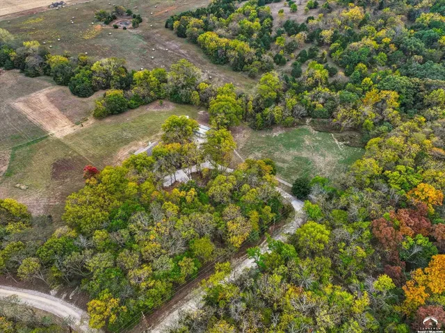 $699,000 | 820 East 1000th Road, Lawrence, KS 66047