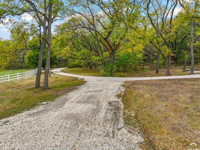 $699,000 | 820 East 1000th Road, Lawrence, KS 66047