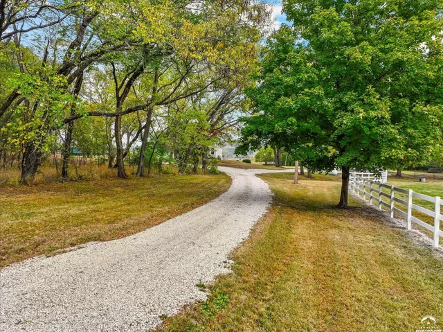 $699,000 | 820 East 1000th Road, Lawrence, KS 66047