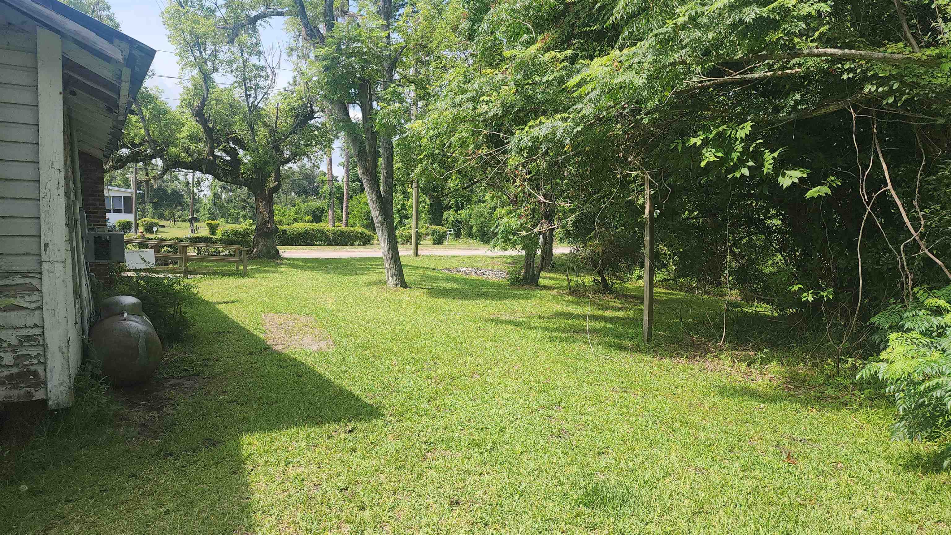293 Southeast Old County Camp Road Madison, FL 32340 - Photo 2 of 21 Gallery Image 2