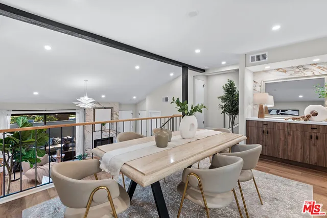 $1,349,000 | 13135 Mindanao Way, Unit 5, Marina del Rey, CA 90292