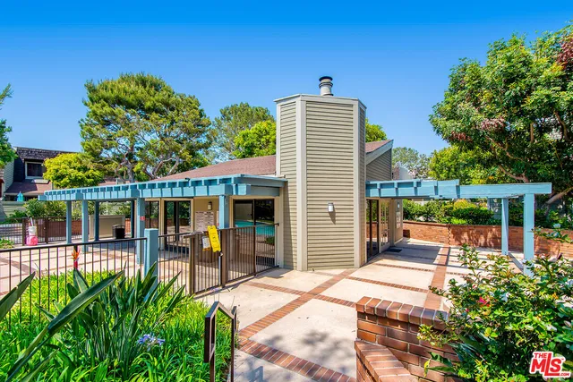 $1,349,000 | 13135 Mindanao Way, Unit 5, Marina del Rey, CA 90292