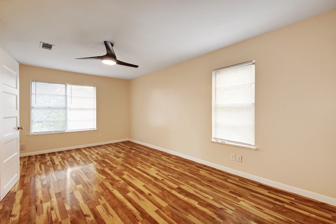 1202 Artesian Circle Austin, TX 78758 - Photo 20 of 27 Upstairs Primary Bedroom
