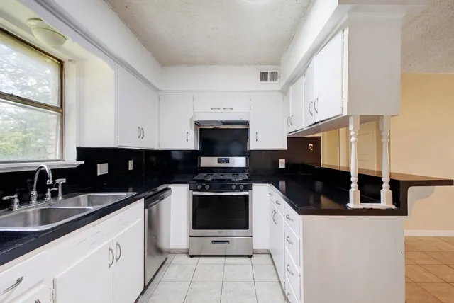 $2,200 | 1202 Artesian Circle, Austin, TX 78758