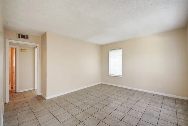 $2,200 | 1202 Artesian Circle, Austin, TX 78758