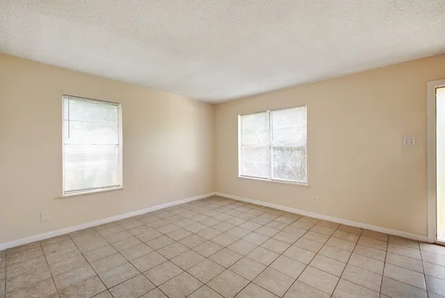 $2,200 | 1202 Artesian Circle, Austin, TX 78758