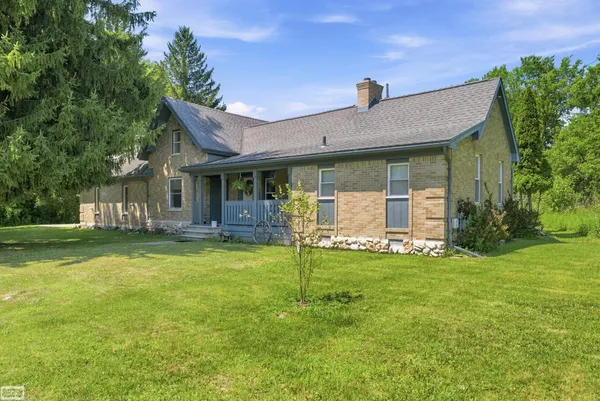 $269,900 | 105 3rd Street, Yale, MI 48097