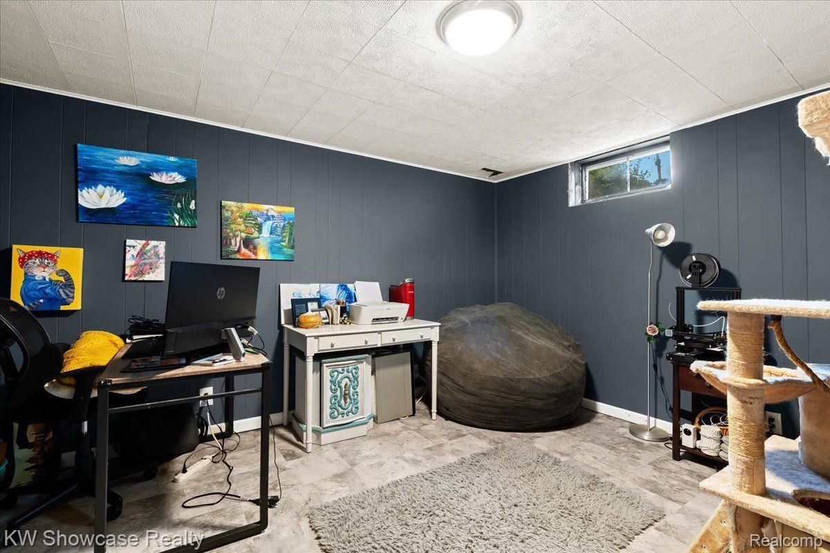 6402 Logan Road Waterford, MI 48329 - Photo 24 of 27 Gallery Image 24