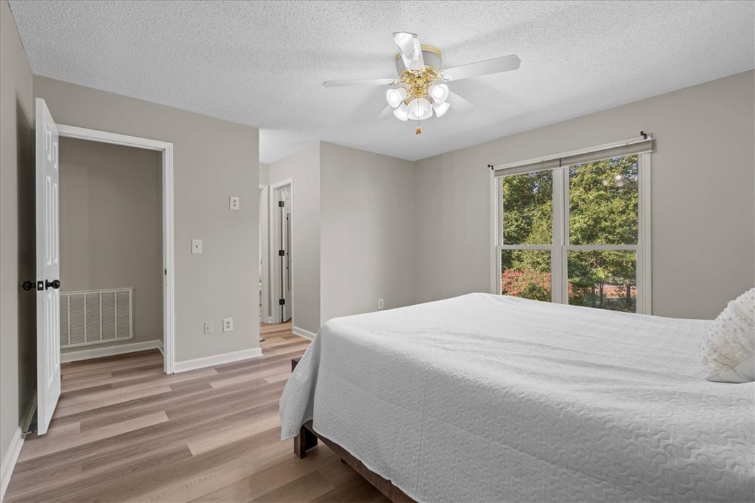 2017 Crystal Bay Court Seneca, SC 29672 - Photo 16 of 39 master bedroom