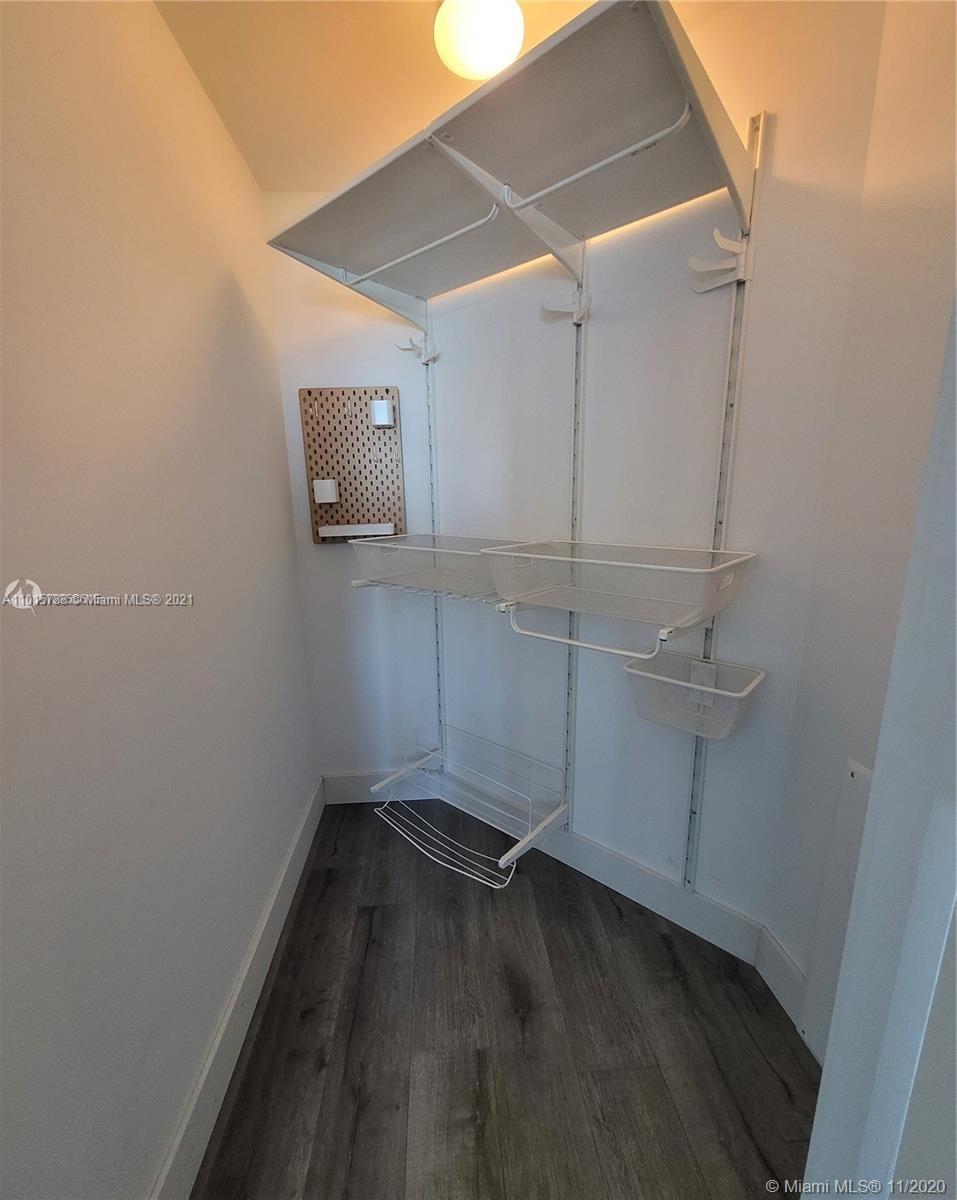 Edgewater Miami, FL 33137 - Photo 14 of 18