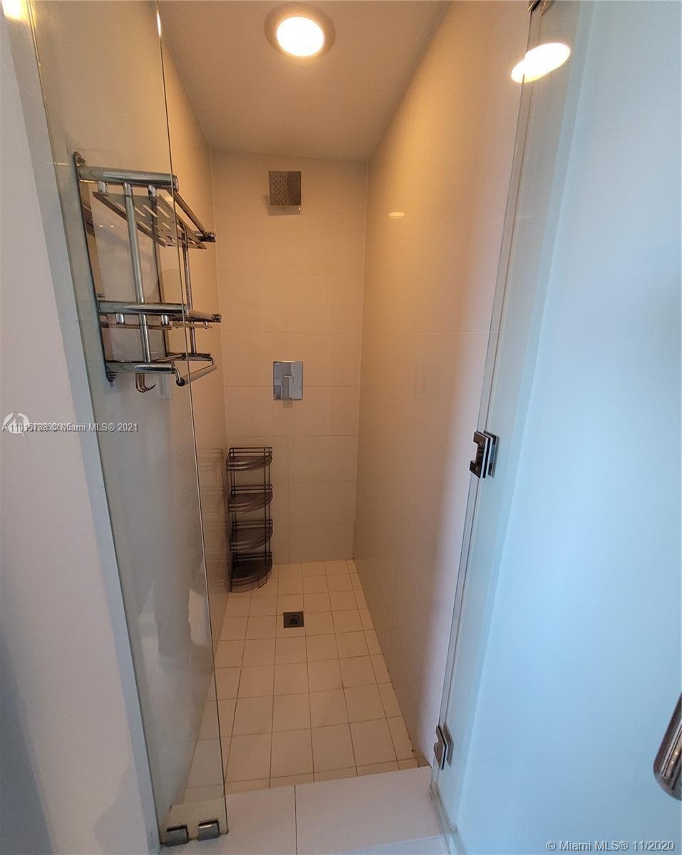 Edgewater Miami, FL 33137 - Photo 16 of 18