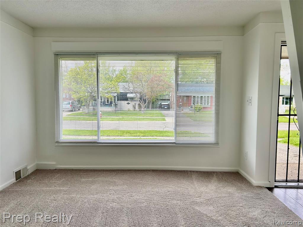 29881 Brooklane Street Inkster, MI 48141 - Photo 7 of 21