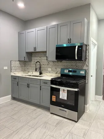 $1,800 | 5543 South Shields Avenue, Chicago, IL 60621
