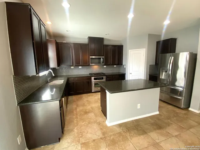$2,550 | 21227 Cinch, San Antonio, TX 78258