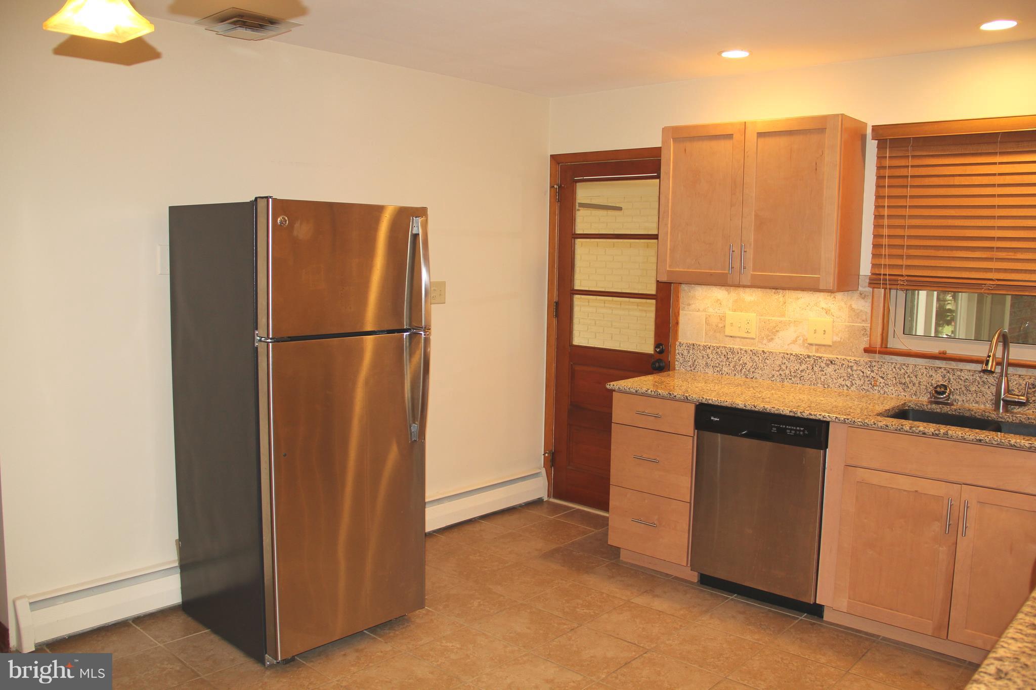 1656 Pleasant View Road Bethlehem, PA 18015 - Photo 15 of 25 Kitchen