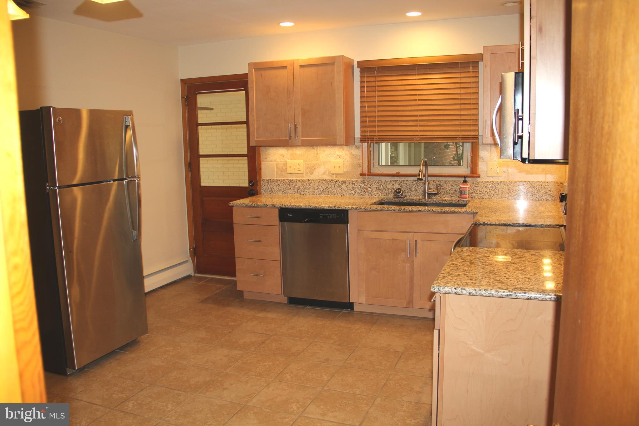 1656 Pleasant View Road Bethlehem, PA 18015 - Photo 16 of 25 Kitchen