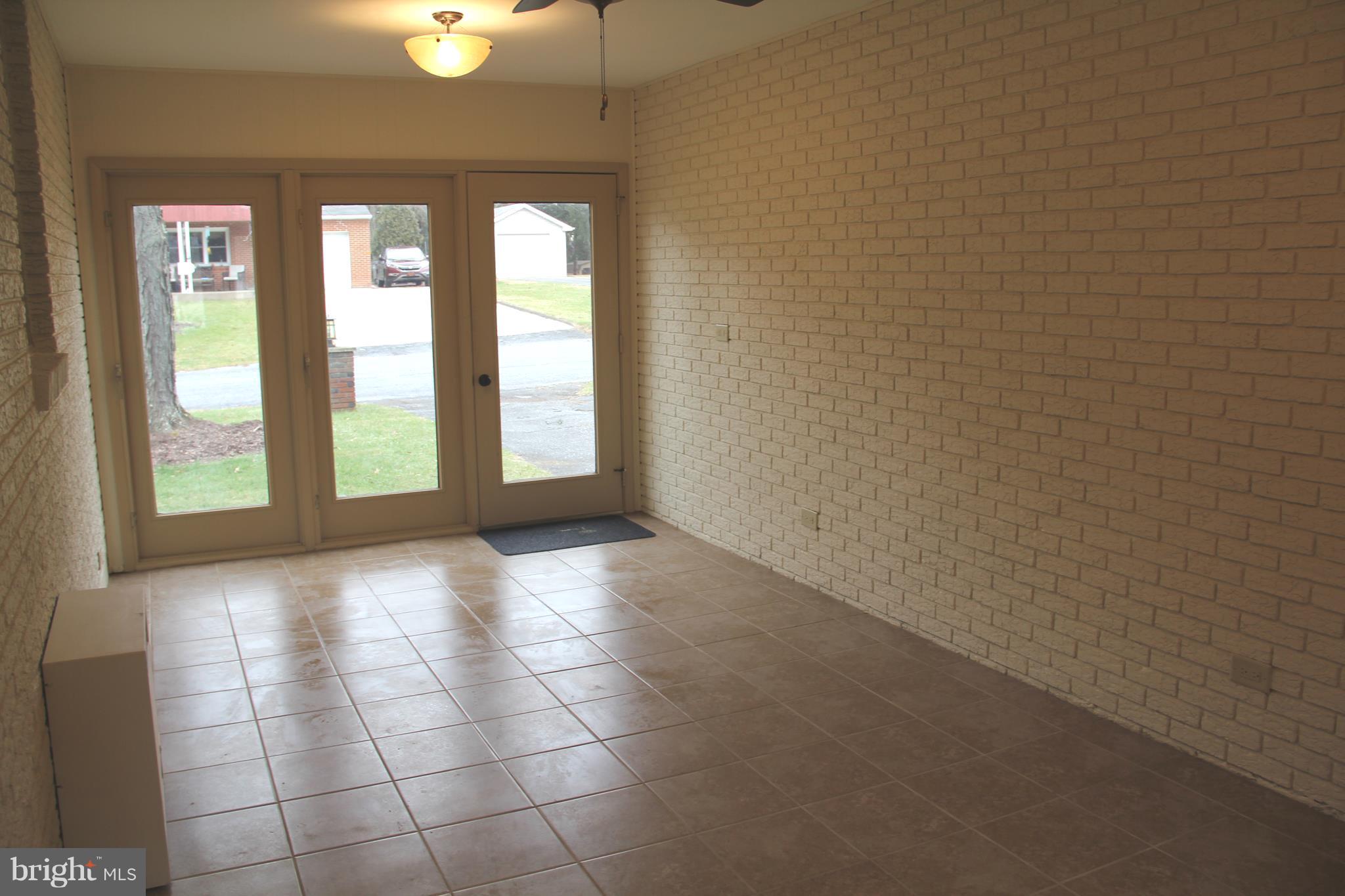 1656 Pleasant View Road Bethlehem, PA 18015 - Photo 18 of 25 Breezeway
