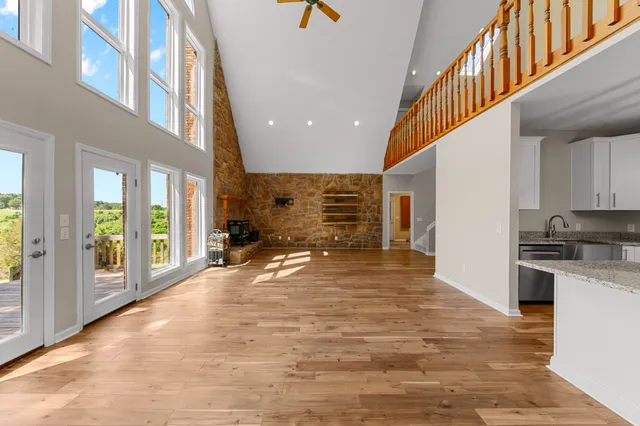 $894,800 | 877 Mt Olive Cemetery Road, Lynnville, TN 38472