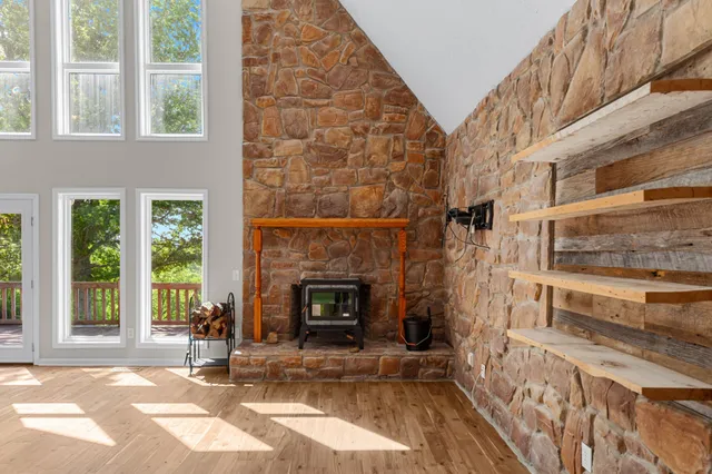 $894,800 | 877 Mt Olive Cemetery Road, Lynnville, TN 38472