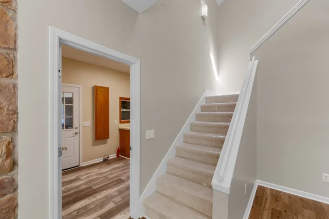 $894,800 | 877 Mt Olive Cemetery Road, Lynnville, TN 38472