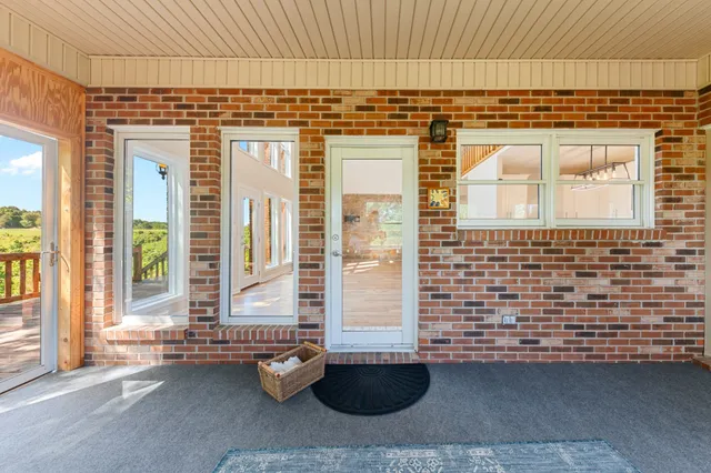 $894,800 | 877 Mt Olive Cemetery Road, Lynnville, TN 38472