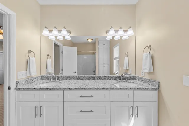 $894,800 | 877 Mt Olive Cemetery Road, Lynnville, TN 38472