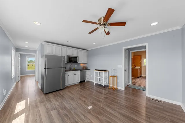 $894,800 | 877 Mt Olive Cemetery Road, Lynnville, TN 38472