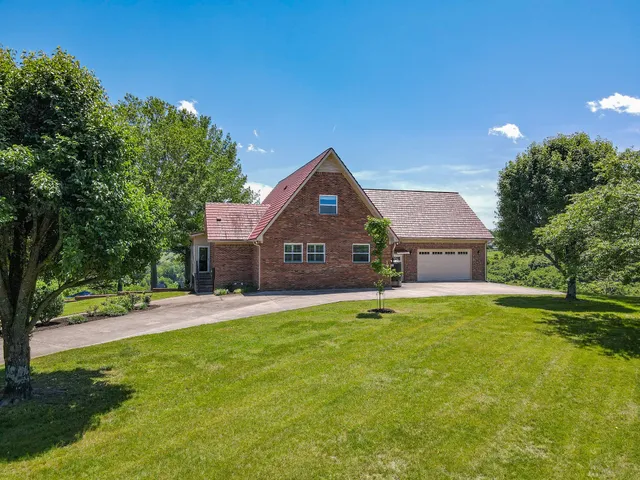 $894,800 | 877 Mt Olive Cemetery Road, Lynnville, TN 38472