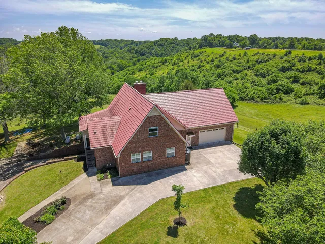 $894,800 | 877 Mt Olive Cemetery Road, Lynnville, TN 38472