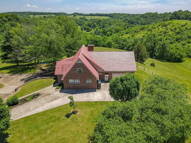 $894,800 | 877 Mt Olive Cemetery Road, Lynnville, TN 38472