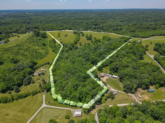 $894,800 | 877 Mt Olive Cemetery Road, Lynnville, TN 38472