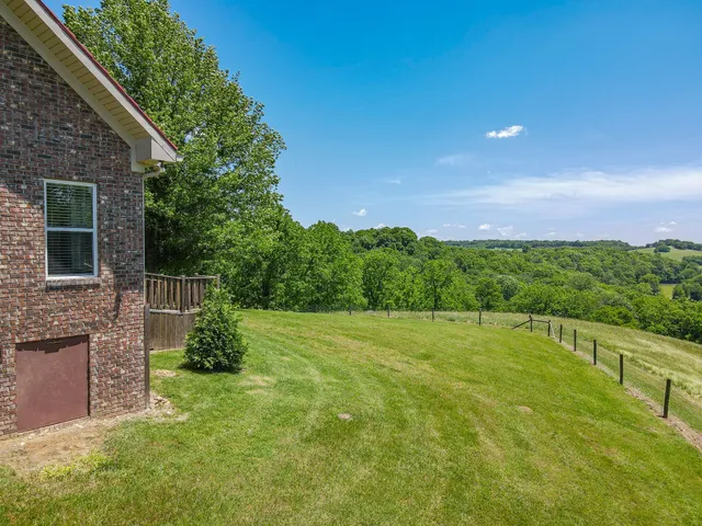 $894,800 | 877 Mt Olive Cemetery Road, Lynnville, TN 38472