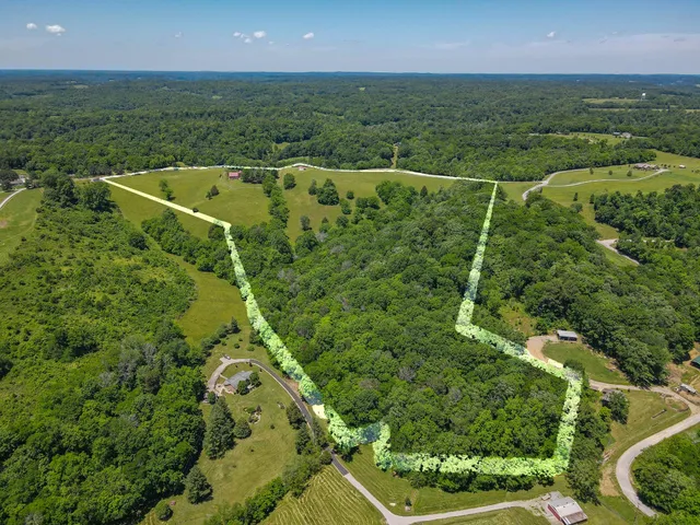 $894,800 | 877 Mt Olive Cemetery Road, Lynnville, TN 38472