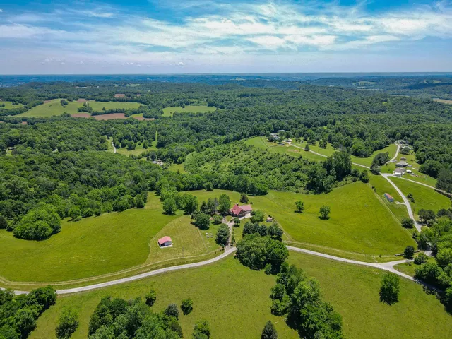 $894,800 | 877 Mt Olive Cemetery Road, Lynnville, TN 38472
