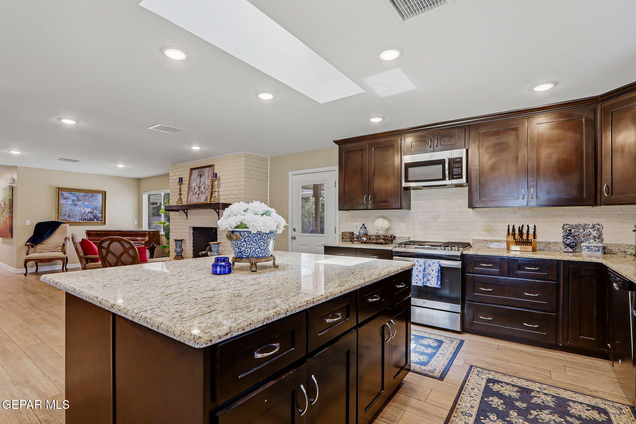 5425 Rockwood Road El Paso, TX 79932 - Photo 11 of 58 9-web-or-mls-IMG_7402