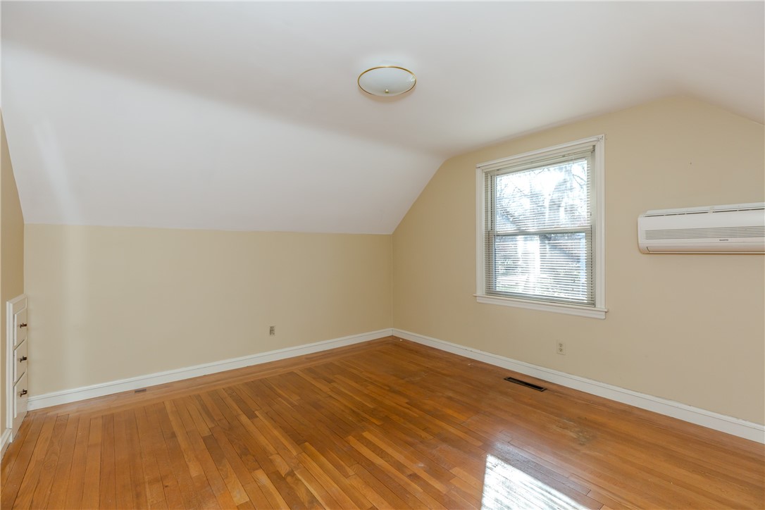 29 Julien Street Smithfield, RI 02917 - Photo 32 of 47