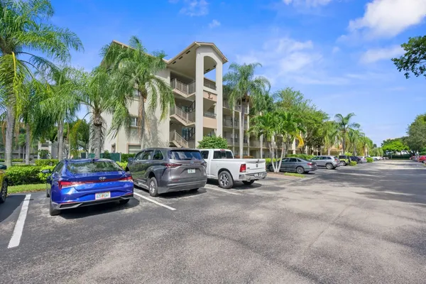 $2,250 | 550 Southwest 137th Avenue, Unit 401L, Pembroke Pines, FL 33027