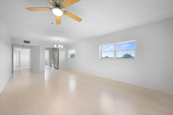 $2,250 | 550 Southwest 137th Avenue, Unit 401L, Pembroke Pines, FL 33027