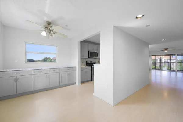 $2,250 | 550 Southwest 137th Avenue, Unit 401L, Pembroke Pines, FL 33027